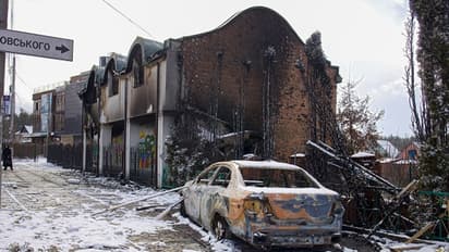 यूक्रेन के कई शहरों में रूस की एयर स्ट्राइक, खिड़कियों से दिखे हमले, कई शहरों में सुनी गई धमाकों की आवाज