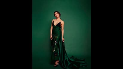 ಹಿಂದಿ ಸ್ವಲ್ಪ ಸ್ವಲ್ಪ ಬರುತ್ತೆ, ಕ್ರಿಟಿಕ್ ಚಾಯ್ಸ್‌ ಕಾರ್ಯಕ್ರಮದಲ್ಲಿ ಬೋಲ್ಡ್ ಆಗಿ ಕಾಣಿಸಿಕೊಂಡ ಸಮಂತಾ!