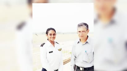 Russia Ukraine Crisis: వార్ జోన్ నుంచి 800 మందిని సుర‌క్షితంగా తీసుకొచ్చిన‌ ఈ భార‌త‌ పైలట్ గురించి తెలుసా?