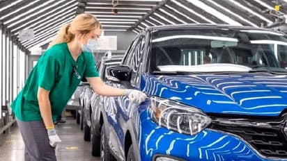 Ukraine Russia War:కార్లు, ఆటో విడిభాగాల ఎగుమతిపై రష్యా నిషేధం, తీవ్రమవుతున్న చిప్ సంక్షోభం..