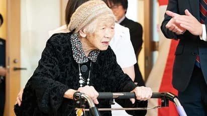 दुनिया की सबसे बुजुर्ग महिलाः 119 साल की केन तनाका आज भी पढ़ाती हैं मैथ, चॉकलेट को लेकर रहती हैं दीवानी