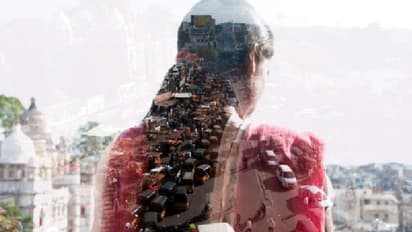 బెంగళూరులో దారుణం.. పెళ్లికి ఒప్పకోలేదని వివాహిత మీద యాసిడ్ దాడి..