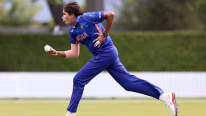 ജുലന് ഗോസ്വാമി അവസാന മത്സരത്തിന്; ഇംഗ്ലണ്ടിന് ടോസ്, പരമ്പര തൂത്തുവാരാന് ഇന്ത്യന് വനിതകള്