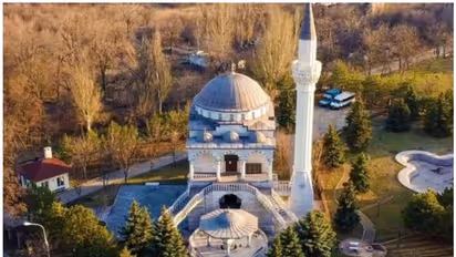 മുസ്ലിം പള്ളിക്ക് നേരെ റഷ്യന്‍ ഷെല്ലാക്രമണം; അഭയം തേടിയ 80 സിവിലിയന്മാര്‍ കൊല്ലപ്പെട്ടെന്ന് യുക്രൈന്‍