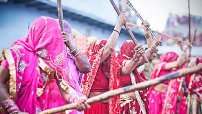 ಬರ್ಸಾನಾದಲ್ಲಿ ಸಂಭ್ರಮದ ಲಾತ್ಮಾರ್ ಹೋಳಿ… ರಾಧಾ- ಕೃಷ್ಣರನ್ನು ನೆನಪಿಸುವ ಹಬ್ಬವಿದು