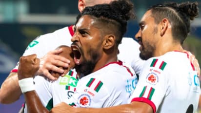 আইএসএল সেমি ফাইনালে রুদ্ধশ্বাস লড়াই এটিকে মোহনবাগান ও হায়দরাবাদের, প্রথমার্ধে খেলার ফল ১-১