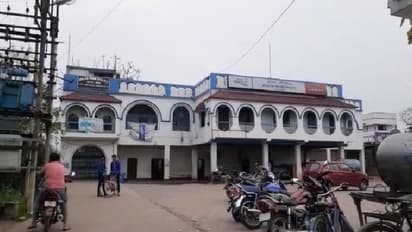 পয়েন্ট ব্ল্যাঙ্ক রেঞ্জ থেকে গুলি, লুটিয়ে পড়লেন কাউন্সিলর- দেখুন সেই মুহুর্তের ভিডিও