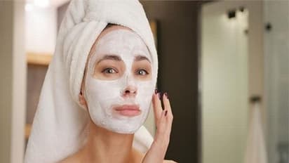 ত্বকের যত্ন নিন সম্পূর্ণ ঘরোয়া উপায়, স্ক্রাবার থেকে ফেসপ্যাক বানান বাড়িতেই