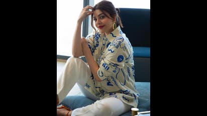 ரசிகர்களை அதிர்ச்சியாக்கிய காஜல் அகர்வால்..  கர்ப்பமா இருக்கையில் இப்படி போஸ் கொடுக்கலாமா?