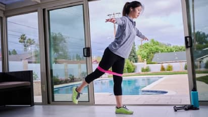 হৃদরোগের ঝুঁকি থেকে মানসিক স্বাস্থ্য-পরীক্ষা করুন এক পায়ে দাঁড়িয়ে