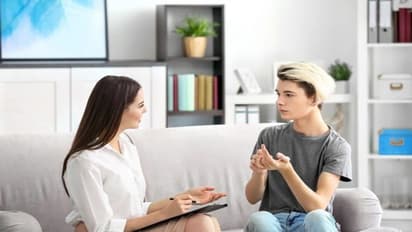 Business Ideas: మహిళలు పెరిగిన ఖర్చులతో కన్నీళ్లు వస్తున్నాయా, రూ.3000 తో ఈ కోర్సు చేస్తే రూ.1 లక్ష జీతం పక్కా