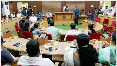 തൃശൂര്‍ കോര്‍പ്പറേഷനിൽ എൽഡിഎഫിന് ആശ്വാസം, അവിശ്വാസ പ്രമേയത്തിൽ നിന്ന് ബിജെപി വിട്ടുനിൽക്കും