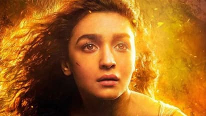 Alia bhatt ने अपने बर्थ डे पर फैंस को दिया ट्रीट, शेयर किया Brahmastra में खुद का फर्स्ट लुक