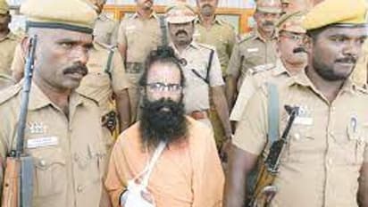 சாப்பாடு, தண்ணி அருந்தாத முருகன்.. வேலூர் சிறையில் திடீரென மயங்கி விழுந்ததால் பரபரப்பு.. என்ன காரணம் தெரியுமா?