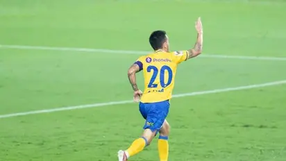 ഐഎസ്എല്: കൊച്ചിയെ മഞ്ഞക്കടലാക്കി 'ലൂണ ഗോള്'; ഈസ്റ്റ് ബംഗാളിനെതിരെ ബ്ലാസ്റ്റേഴ്സ് മുന്നില്