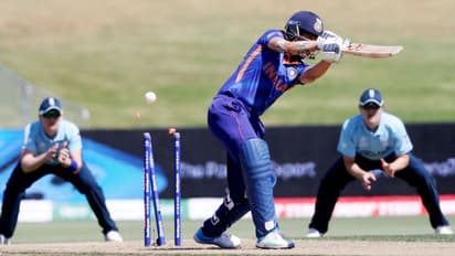 ICC Women's World Cup: టీమిండియా తడ"బ్యాటు".. మిథాలీ సేనకు మరో ఓటమి.. ఇంగ్లాండ్ కు ఒక విజయం..