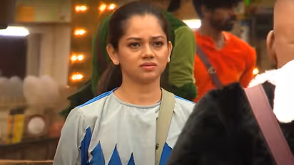 Anitha: பிக் பாஸ் நிகழ்ச்சியில் இருந்து தன்னை வெற்றியாளராக கருதிய அனிதா வெளியேறினார்...ஷாக்கில் ரசிகர்கள்!