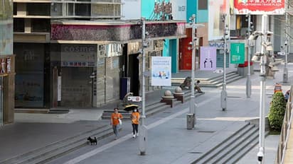 China corona: కలిసి పడుకోవద్దు.. కిస్లు, హగ్లకు దూరంగా ఉండాలి: డ్రాగన్ సర్కార్ వింత ఆంక్షలు