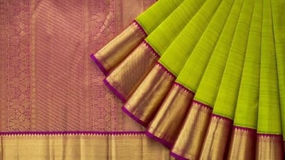 ഭഗവതിക്ക് ഭക്തൻ സമർപ്പിച്ച പട്ടുപുടവ പെൺസുഹൃത്തിന് നൽകി ദേവസ്വം ഓഫീസർ