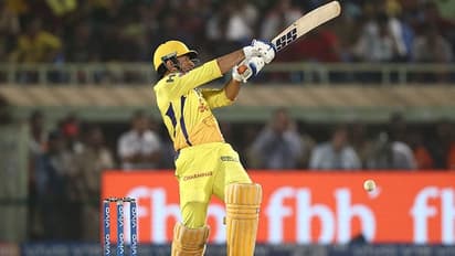 এমনিতেই দলে একাধিক প্লেয়ারের চোট, কেকেআর ম্য়াচের আগে সমস্যা আরও বাড়ল ধোনির সিএসকের