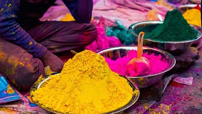 Holi 2022