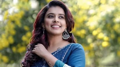 'കഠിനാധ്വാനം, ഉറക്കമില്ലാത്ത രാത്രികൾ, മേക്കപ്പിന്റെയും വിയർപ്പിന്റെയും ഗന്ധം'; സിത്താര പറയുന്നു