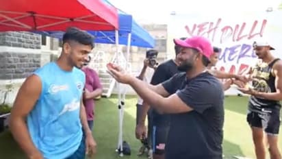 Holi 2022: హోటళ్లలో హోళీ ఉత్సవాలు.. రచ్చ చేసిన క్రికెటర్లు..  ఫ్రాంచైజీలకు స్పెషల్ గిఫ్ట్స్ పంపిన ముంబై