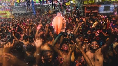 দোল উদযাপনে যোগীর গান - বাজাতেই শুরু হিন্দু-মুসলিম সংঘর্ষ, তুলকালাম আমরোহায়