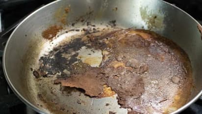 பாத்திரம் அடிபிடித்து விட்டதா? விடாப்பிடியான கரையை போக்கி, பாத்திரத்தை பளிச்சுனு மின்ன வைக்கும் நச்சு டிப்ஸ்..