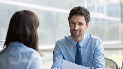 अकाउंट पर ब्याज कैसे तय किया जाता है? बैंक एग्जाम में पूछे जाते हैं इस तरह के सवाल