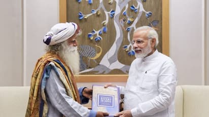 বিশ্ব পরিবেশ দিবসের বিশেষ প্রজেক্ট মোদীর, সদগুরুর সঙ্গে Save Soil অনুষ্ঠানে যোগ 