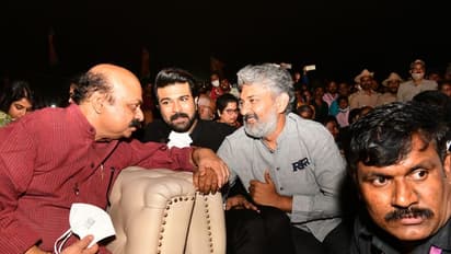 RRR Movie pre release ಪ್ರೇಕ್ಷಕರ ಮಧ್ಯೆ ಅಪ್ಪು ಭಾವಚಿತ್ರ, ಕನ್ನಡದಲ್ಲಿ ಎನ್‌ಟಿಆರ್ ಭಾಷಣ!