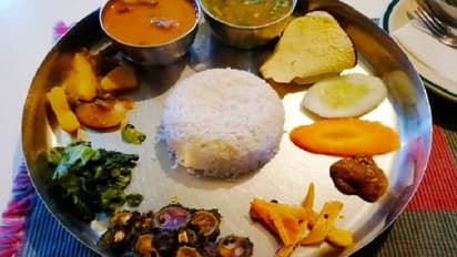 খাওয়ার পর প্লেটে হাত ধুবেন না, না হলে এই ফল ভোগ করতে হবে