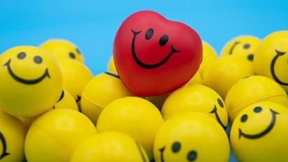 International Day Of Happiness: ಟೆನ್ಶನ್‌ ಬಿಟ್ಟು ಸ್ಪಲ್ಪ ನಕ್ಕು ಬಿಡೀಪ್ಪಾ..