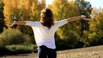 International Day Of Happiness: ನೀವು ಸಂತೋಷವಾಗಿದ್ದೀರಾ ? ಇಲ್ಲಾಂದ್ರೆ ಈ ಯೋಗ ಟಿಪ್ಸ್ ಫಾಲೋ ಮಾಡಿ