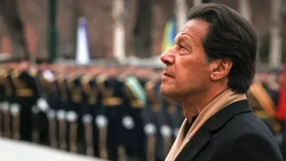 বিদায় ঘন্টা বেজে গেল ইমরানের - স্থির 'অনাস্থা' ভোটের দিন, সঙ্গ ছাড়ল পাক সেনাও