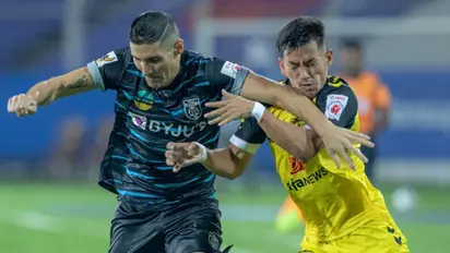 ISL Final : ഒഗ്ബെച്ചെയെ പൂട്ടി കേരള ബ്ലാസ്റ്റേഴ്സ്; വല ചലിക്കാതെ ആദ്യപകുതി