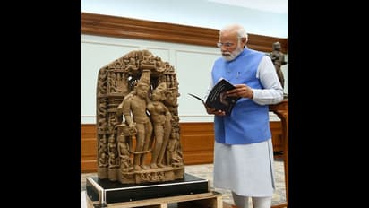 দেশে ফিরল ঐতিহ্য, মোদীর সঙ্গে বৈঠকের আগেই ২৯টি প্রাচীন মূর্তি ফেরাল অস্ট্রেলিয়া