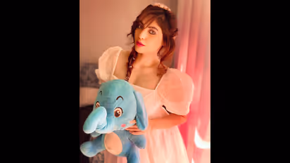 Sherin : இறந்து ஒரு வாரம் ஆச்சு... ஆனா இன்னைக்கு தான் தெரியும்- தந்தையின் மறைவு குறித்து நடிகை ஷெரின் உருக்கம்