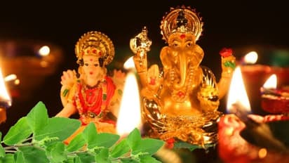 লক্ষ্ণী-গণেশের মূর্তির সামনে মাটির প্রদীপ রাখলে কেটবে আর্থিক সংকট, ধনী হওয়ার পাঁচটি উপায় রইল