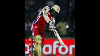 আইপিএল ইতিহাসে সবথেকে বেশি ছয় মেরেছে যে ব্যাটসম্য়ানরা, দেখে নিন প্রথম ১০-এর তালিকা