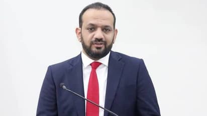 அப்போ நிதியமைச்சர், இப்போ கால் டாக்சி டிரைவர் - ஆப்கனின் அரசியல் பாவங்கள்..!