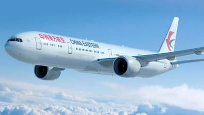 वीडियो में देखें, चीन में 133 यात्रियों का ले जा रहा बोइंग 737 कैसे हुआ कक्रैश, सोशल मीडिया में हो रहा वायरल