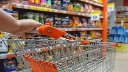 ബംഗ്ലാദേശ് കത്തുമ്പോൾ ഉള്ളു പൊള്ളി ഈ ഇന്ത്യൻ കമ്പനികൾ; ഏറ്റവും വലിയ തിരിച്ചടി നേരിട്ട് മാരികോ