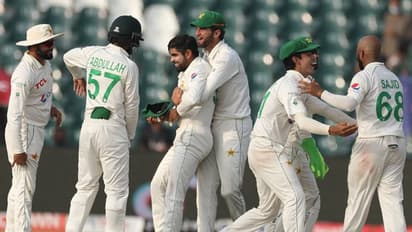 Pak vs Aus: రసపట్టులో లాహోర్ టెస్టు.. భారీ లక్ష్య ఛేదనలో పాక్ శుభారంభం.. ఆసీస్ తొందరపడిందా..?