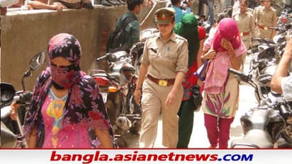 বিদেশিনীদের নিয়েই চলছিল দেহ ব্যবসা, হোটেলে বিদেশি মহিলাদের এমন অবস্থা দেখে হতবাক পুলিশও