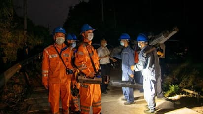 পাওয়া গেল আধপোড়া মানিব্যাগ, পরিচয়পত্র - মিলল না কোনও প্রাণের সাড়া