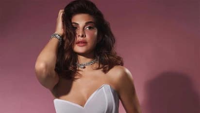 Jacqueline Fernandez turns good samaritan; actress steps in to help photographer in distress