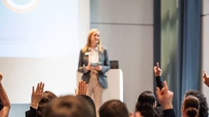 अपने बच्चे को बनाना चाहते हैं क्रिएटिव तो उन्हें इन कोर्सेज की दें ट्रेनिंग, वेकेशन का ऐसे उठाए फायदा