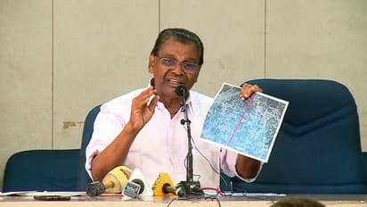 വീട് പോവാതിരിക്കാൻ സജി ചെറിയാൻ കെ റെയിൽ അലൈൻമെന്‍റ് മാറ്റിയെന്ന് തിരുവഞ്ചൂർ; നിഷേധിച്ച് മന്ത്രി